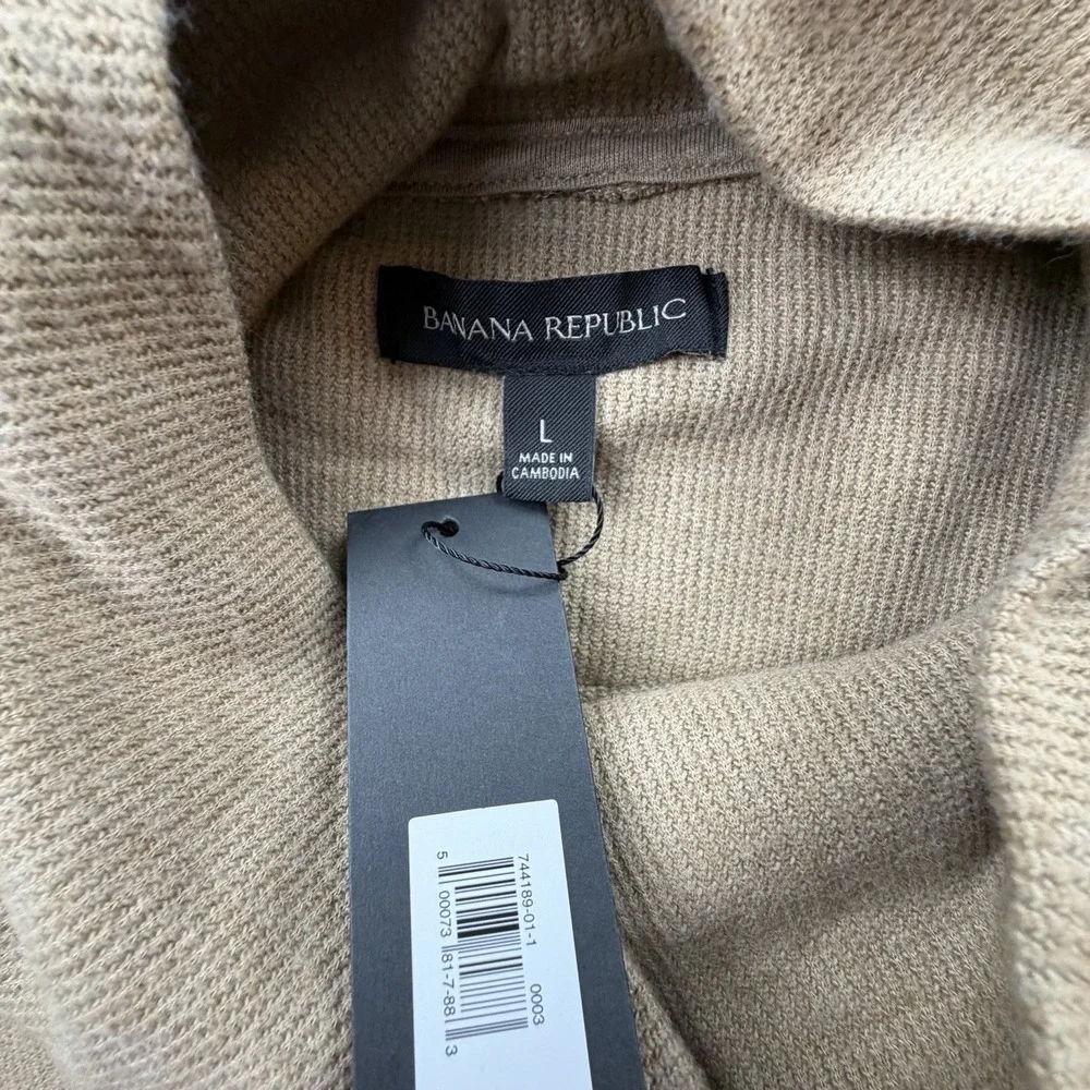 Banana Republic Beige‎ Knit Turtleneck Sweater Mens L Lightweight Soft NWT